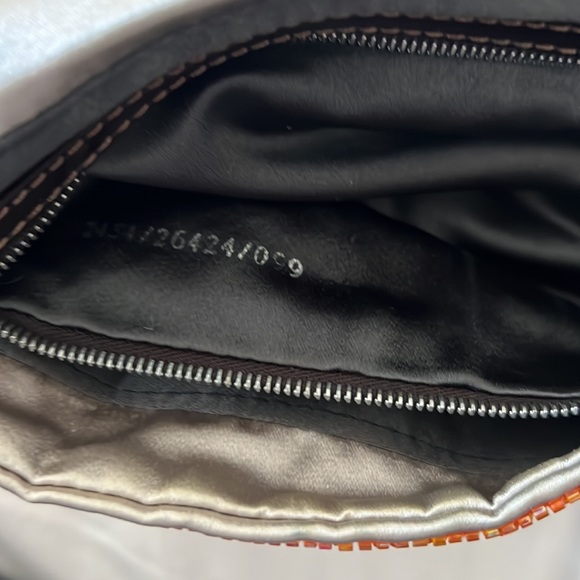 Vintage FENDI beaded baguette - Picture 6 of 6